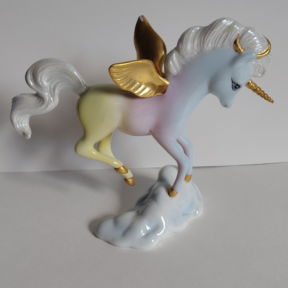 Franklin Mint Wings Of Love Unicorn